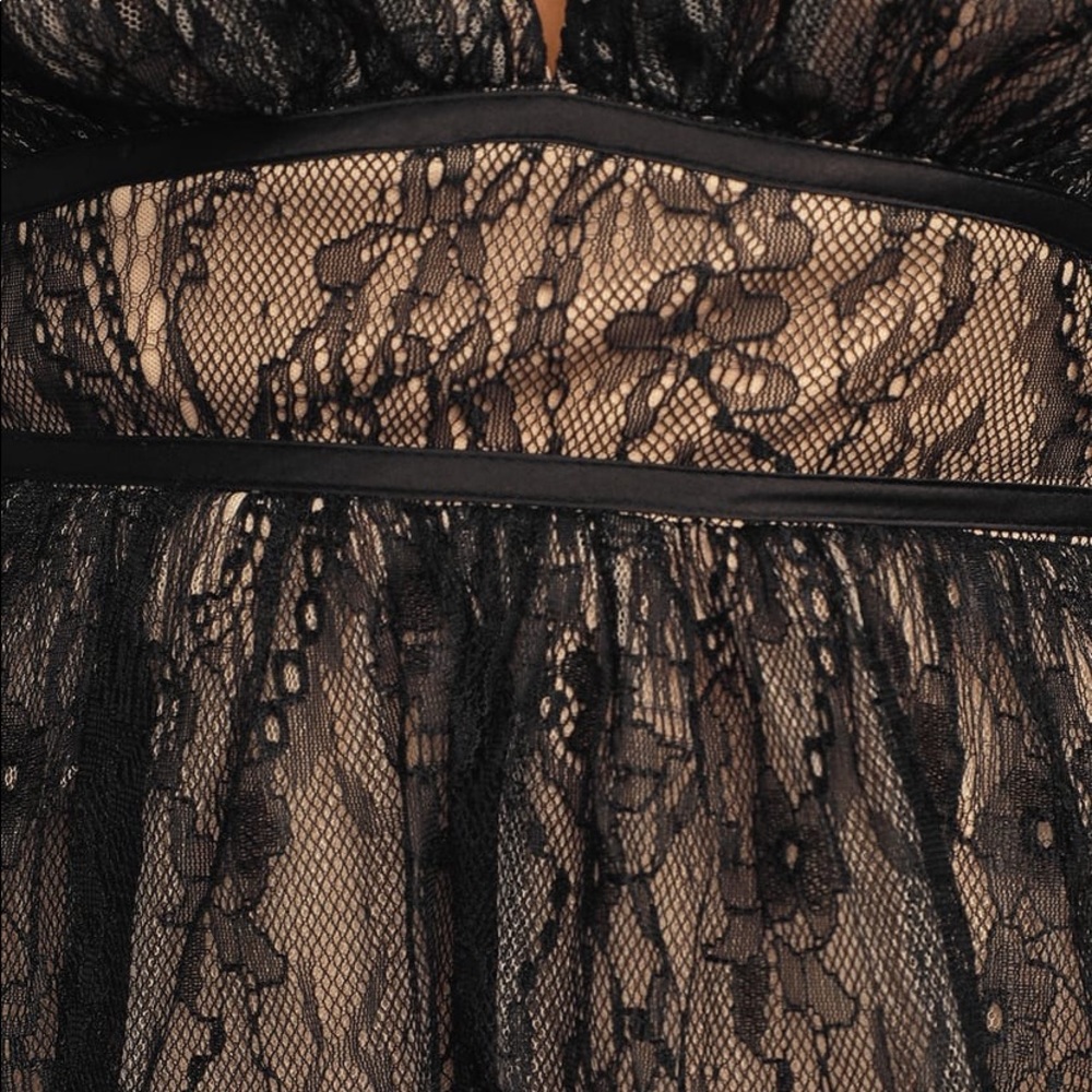 *NEW* Black & Nude Lace Peplum Top - Picture 5 of 5